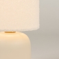 Foto 15346-7: Beige teddy tafellamp met messing detail en offwhite kap van teddy stof/bouclé