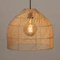 Foto 15356-4 vooraanzicht: Grote ronde rotan hanglamp in naturel kleur aan zwart snoer