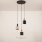 Foto 15409-1 maatindicatie: Hanglamp met drie kokers van metaal in zwart met goud