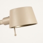 Foto 15420-10 detailfoto: Beige tafellamp met gouden binnenkant en verstelbare knikarm 