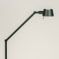 Foto 15426-5: Verstellbare grüne Stehlampe mit goldener Innenseite und Schalter an der Armatur