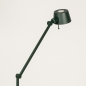 Foto 15426-7: Verstellbare grüne Stehlampe mit goldener Innenseite und Schalter an der Armatur