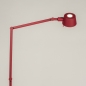 Foto 15432-5: Verstellbare XL Stehleuchte in Rot (200 cm) und Schalter an der Armatur