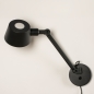 Foto 15439-5: Schwarze Wandleuchte mit Gelenkarm mit Kabel und Stecker 