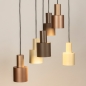 Foto 15540-5: Hängeleuchte mit sechs Metallrohren in Beige, Taupe und Schwarz