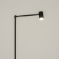 Foto 15597-4 zijaanzicht: Oplaadbare led vloerlamp in het zwart met knikarm en usb kabel 