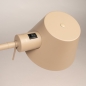 Foto 15710-6: Beige Schreibtischlampe - Stimmungsvoll und stilvoll für Arbeitsplätze und gemütliche Ecken