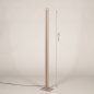 Foto 15809-1: Minimalistische beige vloerlamp met draaibare LED verlichting