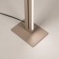 Foto 15809-11: Minimalistische beige vloerlamp met draaibare LED verlichting