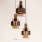 Foto 15857-1: Hanglamp met drie kokers van bruinkleurig glas met bronzen kokers aan een ronde plafondplaat