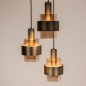 Foto 15857-5: Hanglamp met drie kokers van bruinkleurig glas met bronzen kokers aan een ronde plafondplaat