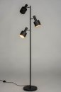 Foto 15889-1: Zwarte vloerlamp met 3 richtbare spots en schakelaar op de kappen 