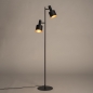 Foto 15890-4: Zwarte vloerlamp met 2 richtbare spots en schakelaar op de kappen 
