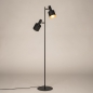 Foto 15890-6: Zwarte vloerlamp met 2 richtbare spots en schakelaar op de kappen 
