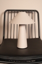 Foto 15939-10: Draadloze design tafellamp mushroom in beige mud met touchdimmer