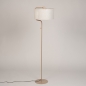Foto 16166-3:  Eigentijdse beige vloerlamp met crèmekleurige, linnen kap. 