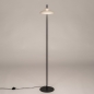 Foto 16169-2: Eigentijdse, moderne zwarte vloerlamp voorzien van beige craquelé kap