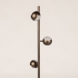 Foto 16233-10: Stijlvolle bronzen vloerlamp voorzien van drie koffiebruine bollen