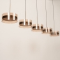 Foto 16240-7: Een moderne 5-lichts hanglamp met warme accenten