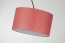 Foto 30008-34: Verstelbare hanglamp met knikarm en rode lampenkap