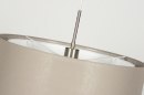 Foto 30140-9 detailfoto: Moderne hanglamp voorzien van een dubbele stoffen kap in taupe / witte kleur.