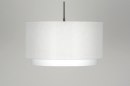 Foto 30141-5 vooraanzicht: Moderne hanglamp voorzien van een dubbele stoffen kap in witte kleur.