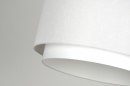 Foto 30141-7: Moderne hanglamp voorzien van een dubbele stoffen kap in witte kleur.