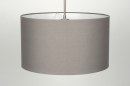 Foto 30376-11: Moderne hanglamp voorzien van een grijze, stoffen kap met blender.