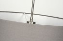 Foto 30376-14: Moderne Pendelleuchte mit grauem Stoffschirm und Blender.