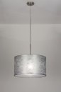 Foto 30381-1: Sfeervolle, moderne hanglamp in zilveren kleur voorzien van blender.