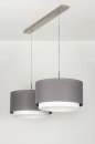 Foto 30415-7: Grote, moderne hanglamp voorzien van twee dubbele kappen in de kleuren grijs en wit.