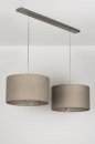 Foto 30625-7: Dubbele hanglamp met twee stoffen kappen in taupe