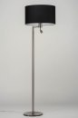 Foto 30775-6 niet_in_feed: Staande leeslamp met stoffen lampenkap en led leeslampje