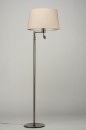 Foto 30779-6 schuinaanzicht: Staande lamp met stoffen kap en extra leeslamp 