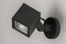 Foto 30827-2 vooraanzicht: Buitenlamp met schemerschakelaar en LED-lamp