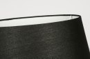 Foto 30886-9 detailfoto: Zwarte driepoot vloerlamp met zwarte stoffen lampenkap