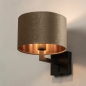 Foto 30909-20 vooraanzicht: Zwarte bedlamp met fluwelen lampenkap in taupe met schakelaar op de wandplaat