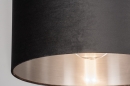 Foto 30932-5: Zwarte hanglamp met grijze lampenkap van fluweel met een zilverkleurige binnenkant