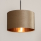 Foto 30933-5: Zwarte hanglamp met een taupe lampenkap van fluweel en een koperkleurige binnenkant