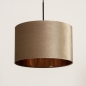 Foto 30933-6: Zwarte hanglamp met een taupe lampenkap van fluweel en een koperkleurige binnenkant