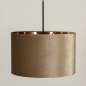 Foto 30933-7: Zwarte hanglamp met een taupe lampenkap van fluweel en een koperkleurige binnenkant