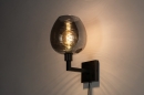 Foto 30936-1: Zwarte wandlamp met rookglas, snoer en schakelaar op wandplaat