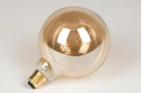 Foto 309-8: Dimbare rookkleurige led globe lamp in grotere afmeting; E27 8W 450lm 2200K.
