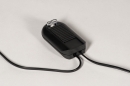 Foto 31023-8: Moderne, dimbare zwarte vloerlamp voorzien van een fraai bewerkt rookglas.