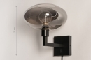 Foto 31040-1 maatindicatie: Moderne, mat zwarte wandlamp voorzien van een rookglazen kap, geschikt voor led verlichting.