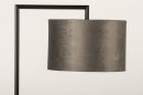 Foto 31071-6 schuinaanzicht: Zwarte tafellamp in strak design met luxe grijze velvet lampenkap