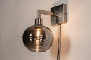 Foto 31103-11: Wandleuchte mit Rauchglaskugel und Schalter auf Wandplatte mit Kabel und Stecker
