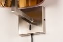 Foto 31106-9: Moderne wandlamp in staal voorzien van roze stoffen kap, geschikt voor led verlichting.