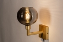 Foto 31110-3: Nachttischlampe in Messing mit Rauchglaskugel 