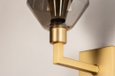 Foto 31111-1 detailfoto: Messing wandlamp in hotel chique stijl met kelk van rookglas